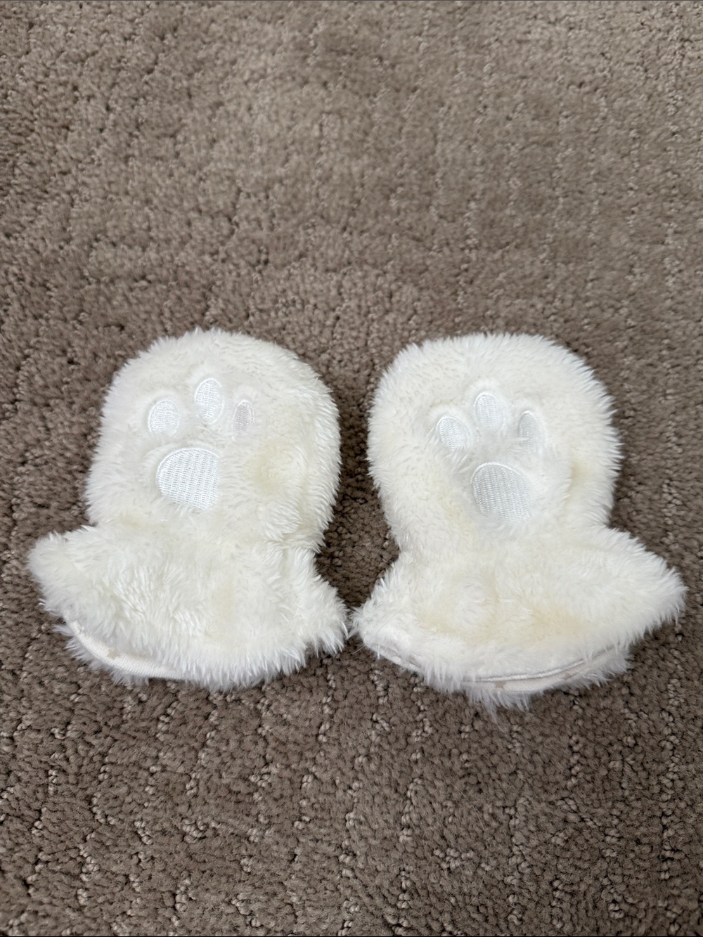 Magnetic Me Cream Plush Paw Baby Mittens